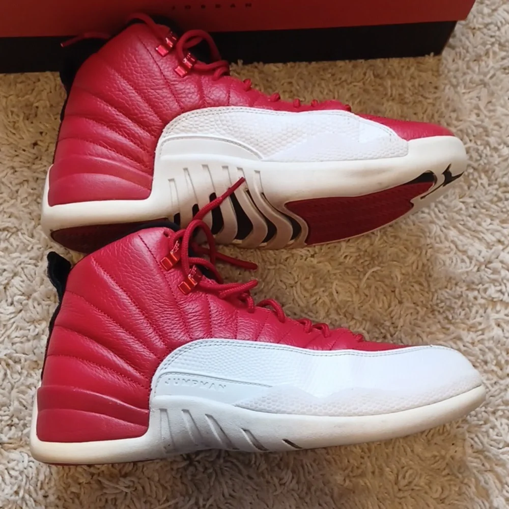 EUC Air Jordan 12 Retro Size 8 Red / White - Picture 7 of 16
